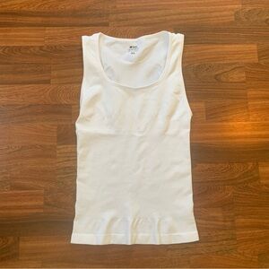 In Shape White Shapewear Tank Top Women’s XL New Lightly Ribbed Compression Fit